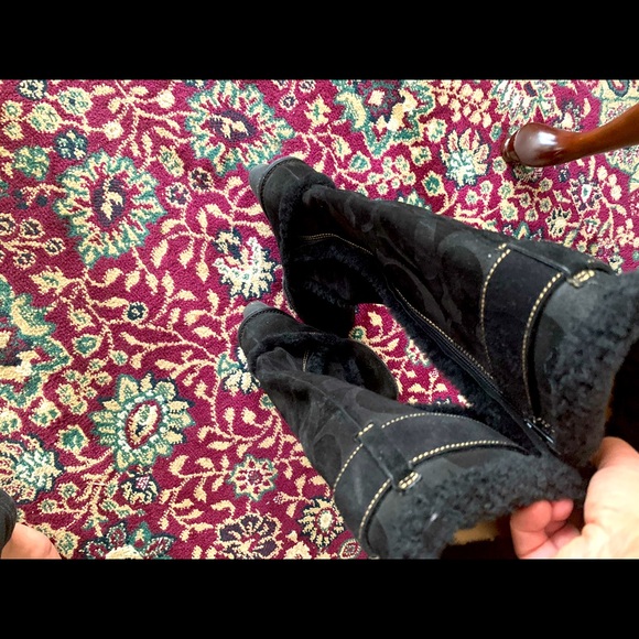 Coach suede boots. - Picture 15 of 16